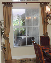 small room blind